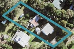 25 Piha Road, Piha