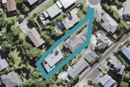 2/37 Sea Vista Ave, Beach Haven, North Shore City