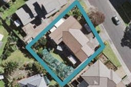 6 Tirohunga Drive, Henderson, Auckland