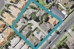 2/57 Whitford Road, Botany Downs, Auckland