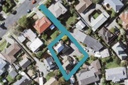 2/8 Priestley Drive, Bucklands Beach, Auckland