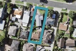 25 Paparoa Road, Cockle Bay, Auckland