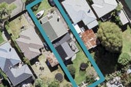 17 Seacombe Road, Point Chevalier, Auckland