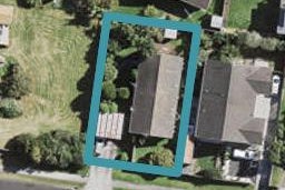 2/21 McLeod Road, Weymouth, Auckland