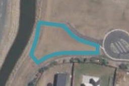 14 West Bay Place, Huntingdon