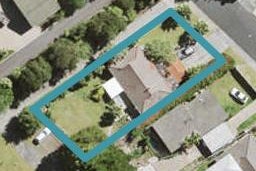 48 Staincross Street, Green Bay, Auckland