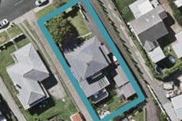 111 Norwood Road, Bayswater, Auckland