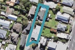 9A Raymond Street, Point Chevalier, Auckland