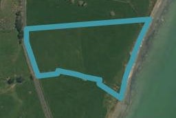 2292 East Coast Road, WHAKATIWAI, MIRANDA