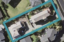1/28 East Coast Road, Milford, Auckland