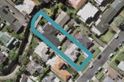 2/4 Napoleon Avenue, Milford, Auckland