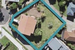 75 Buscomb Avenue, Henderson, Auckland