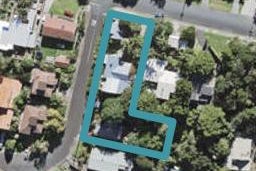 1/114 Island Bay Road, Beach Haven, Auckland