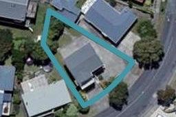 15 Akaroa Drive, Maupuia, Wellington