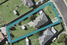 8 Plymouth Crescent, Bayswater, Auckland