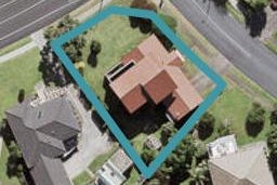 72 Kiwi Esplanade, Mangere Bridge, Auckland