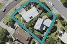 2/2 Altair Place, Windsor Park, Auckland