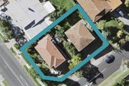 2/64 Sandspit Road, Shelly Park, Auckland