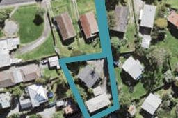2/44 Lysander Crescent, Beach Haven, Auckland
