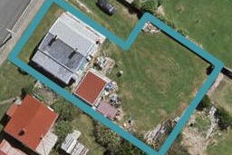 10 Henderson Street, Bluff