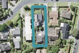 2/7 Whitby Crescent, Mairangi Bay, Auckland