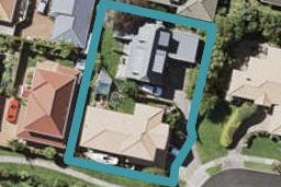 2/7 Hagen Close, Golflands, Auckland