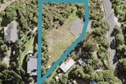 111 Piha Road, Piha, Piha