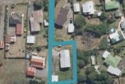 21A Flower Street, Bulls