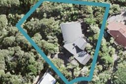 19 Pendrell Road, Piha, New Lynn