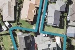 2/6 Pinewood Grove, Botany Downs, Auckland
