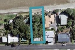 14 Crispe Road, Clarks Beach, Clarks Beach