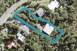 24 Piha Road, Piha, Piha
