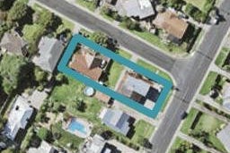 1/60 Litten Road, Cockle Bay, Auckland