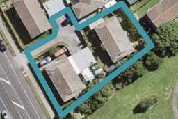 2/201 Waitemata Drive, Ranui, Auckland