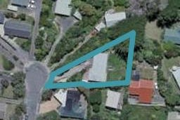 16 Warrington Grove, Newlands, Wellington