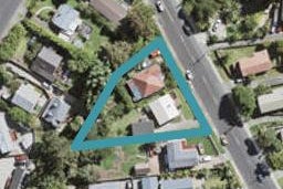 1/92 Kaurilands Road, Titirangi, Auckland