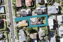 8A Miri Road, Rothesay Bay, Auckland
