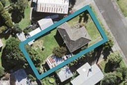 16 Crocombe Crescent, Beach Haven, Auckland