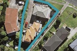 2/2 Raleigh Road, Northcote, Auckland