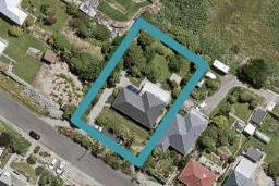 17 Raymond Street, Bluff