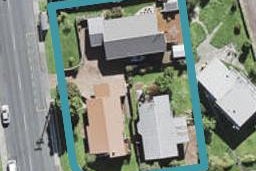 3/2 Lysander Crescent, Beach Haven, Auckland