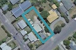 9 Cambridge Road, Martinborough