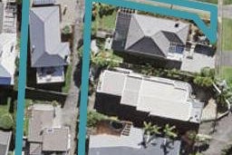 2/15 Colonial Road, Chatswood, Auckland