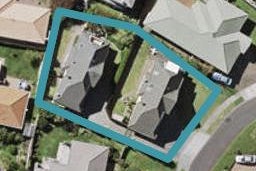 2/25 Ambleside Drive, Northpark, Auckland