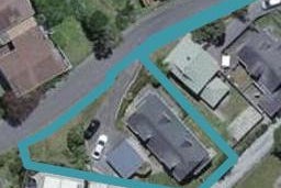 2/37A Bracken Road, Paparangi, Wellington