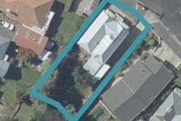 11 Hazel Avenue, Caversham, Dunedin