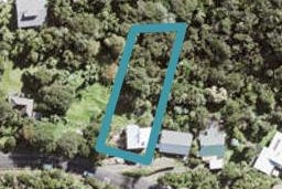 86 Seaview Road, Piha, Piha