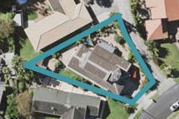 19 Pinewood Grove, Botany Downs, Auckland