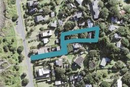 115 Marine Parade North, Piha