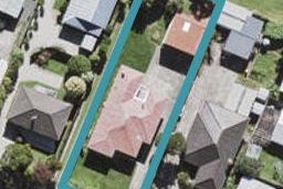 16 Beaubank Road, Kelston, Auckland